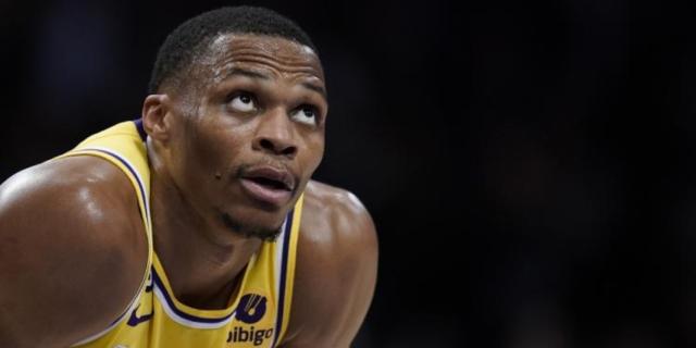 欧洲杯直播-从被球迷嫌弃到高呼MVP 韦少持续高光成湖人救星